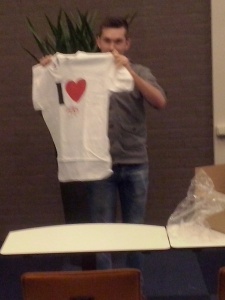 Marcel Alderliesten met zijn I love PERS-shirt. Foto: Geert Braam